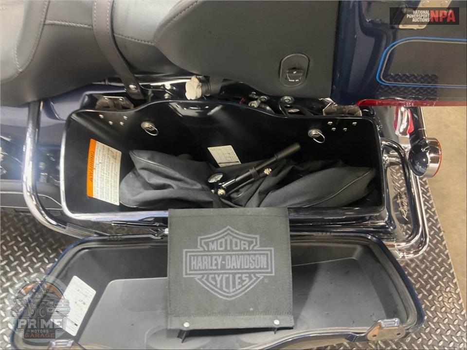 2009 Harley-Davidson FLHTCU ULTRA CLASSIC ELECTRA GLIDE — фото 18