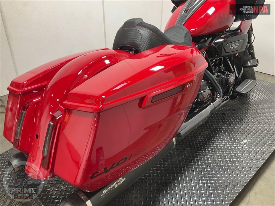 2025 Harley-Davidson FLTRXSTSE CVO ROAD GLIDE ST — фото 19