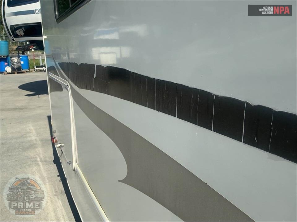 2012 Thor Motor Coach M-28A E350-V10 — фото 49