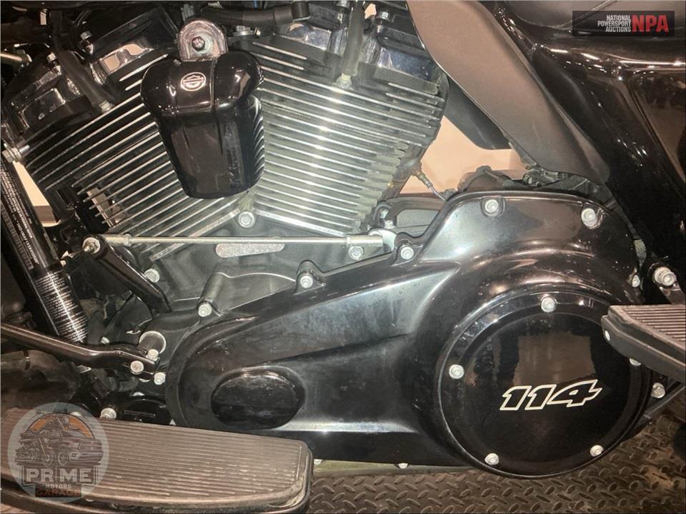 2025 Harley-Davidson FLHTCUTG TRI GLIDE ULTRA CLASSIC — фото 7
