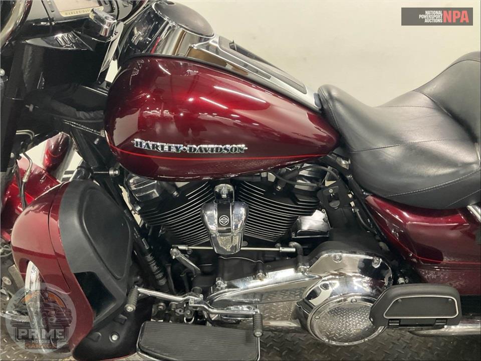 2017 Harley-Davidson FLHTK ULTRA LIMITED — фото 7