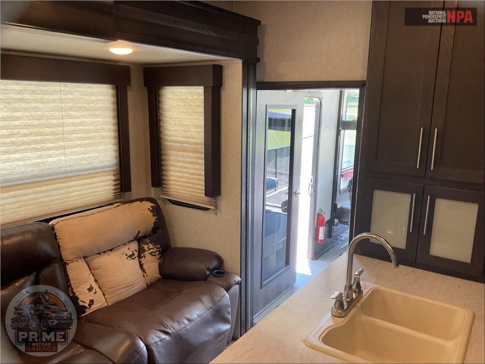 2018 Keystone Rv M-35 - CARBON TOY HAULER SERIES — фото 7