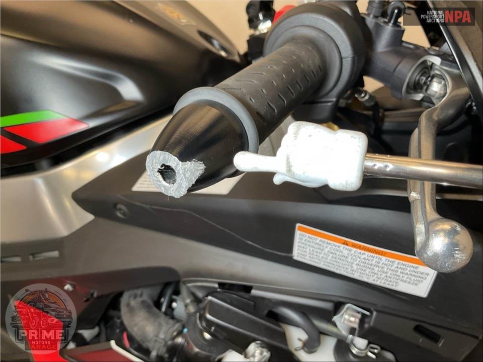 2024 Aprilia RSV4 1100 — фото 23