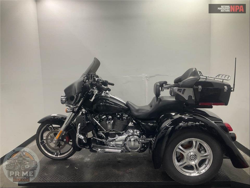 2017 Harley-Davidson FLHXS STREET GLIDE SPECIAL — фото 3