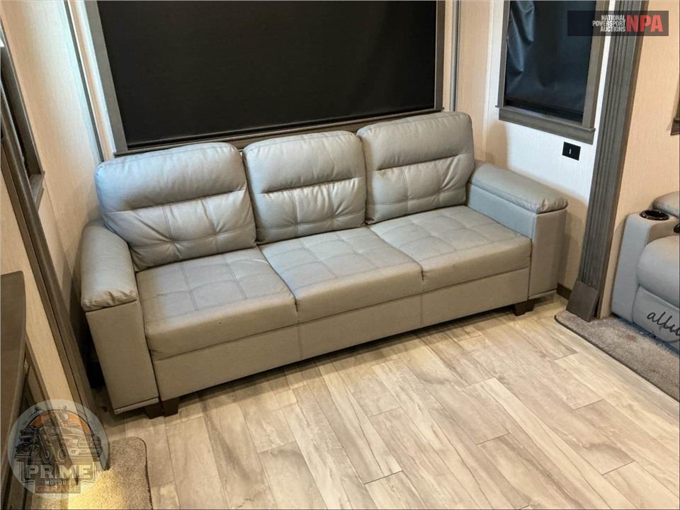 2022 Riverstone M-442MC - LEGACY FIFTH WHEEL SERIES — фото 14