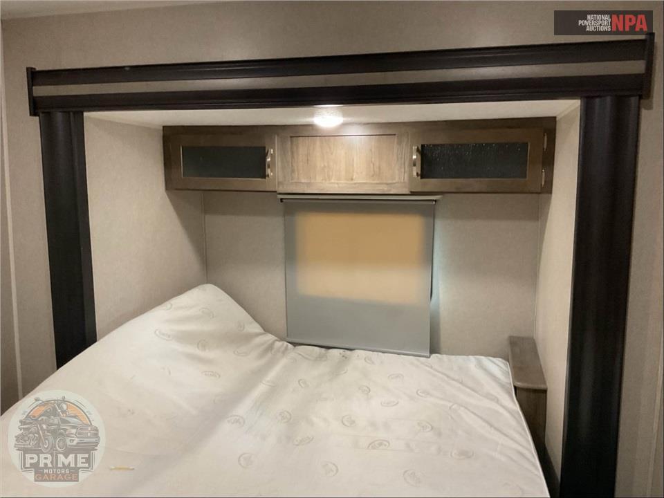 2019 Palomino By Forest River M-38DBS PUMA DESTINATION SERIES — фото 13