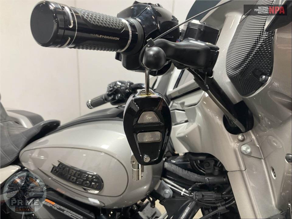 2023 Harley-Davidson FLHXSE CVO STREET GLIDE — фото 9