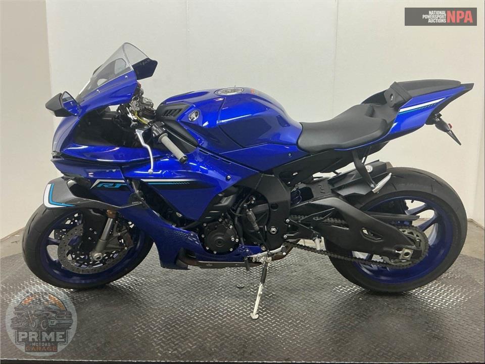 2025 Yamaha YZF-R1 — фото 3