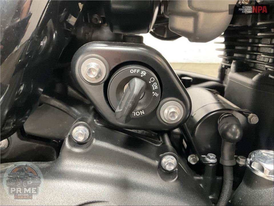 2018 Triumph BONNEVILLE BOBBER BLACK (MATTE BLACK) — фото 9