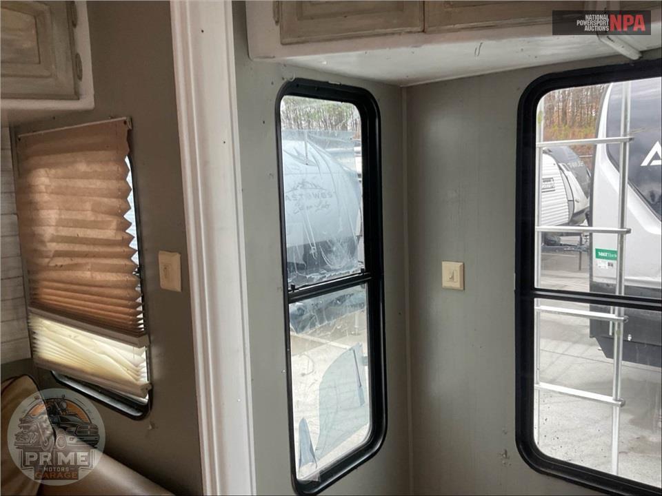 2010 Keystone Rv M-3640 RL - ALPINE FIFTH WHEEL SERIES — фото 66