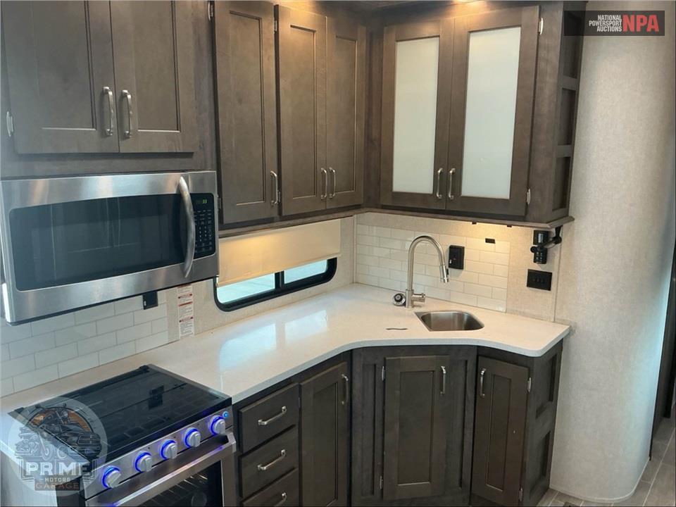 2019 Keystone Rv M-375 FL - MONTANA HIGH COUNTRY FIFTH WHEEL SERIES — фото 24