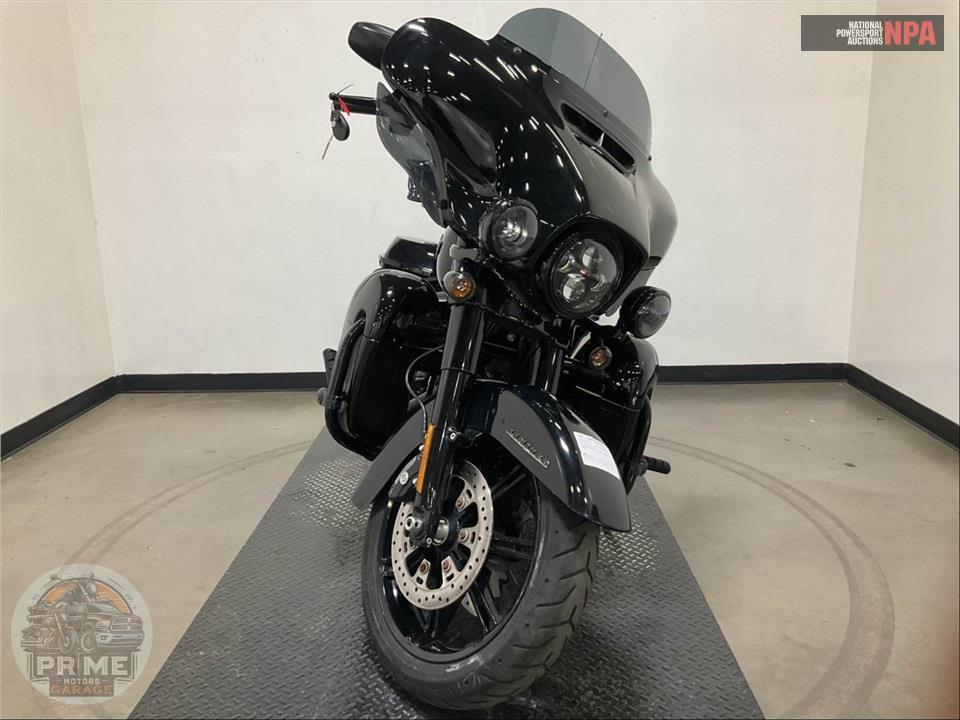 2023 Harley-Davidson FLHTK ELECTRA GLIDE ULTRA LIMITED — фото 2
