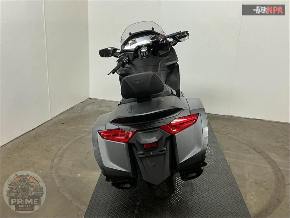 2025 Honda GOLD WING 50TH ANNIVERSARY — фото 4