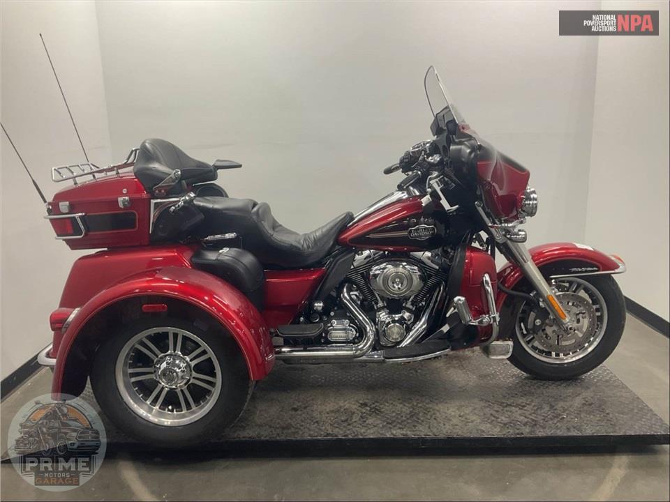2012 Harley-Davidson FLHTCUTG TRIGLIDE UL CLSC — фото 1
