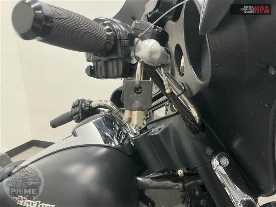 2013 Harley-Davidson FLHX STREET GLIDE — фото 11