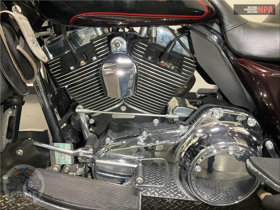 2011 Harley-Davidson FLHTCUTG TRIGLIDE UL CLSC — фото 7