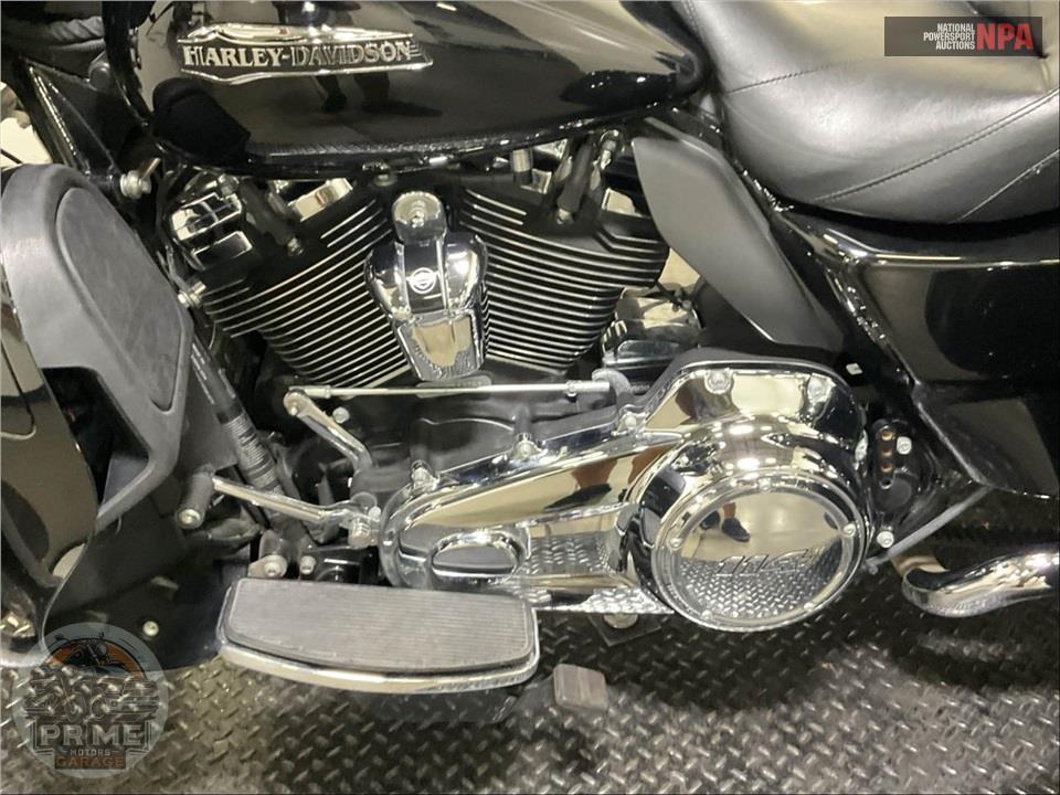 2019 Harley-Davidson FLHTCUTG TRI GLIDE ULTRA — фото 7