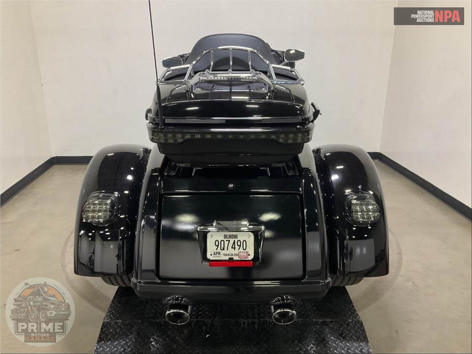 2022 Harley-Davidson FLHTCUTGSE CVO TRI GLIDE — фото 4