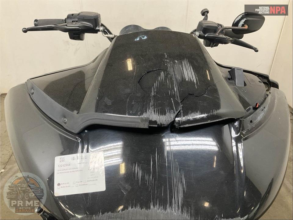 2019 Harley-Davidson FLTRXS ROAD GLIDE SPECIAL — фото 25