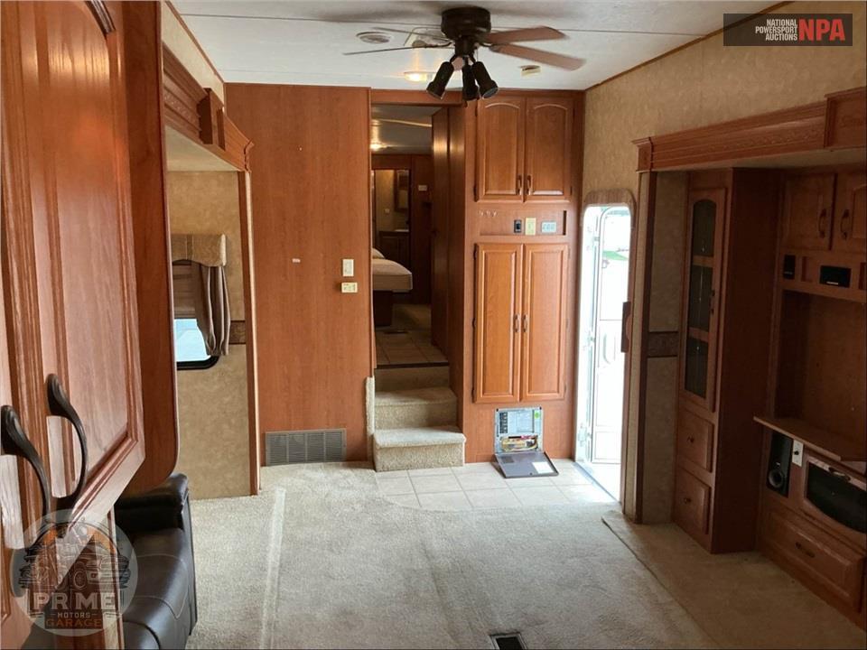 2009 Sandpiper By Forest River M-335RGT - FIFTH WHEEL SERIES — фото 16