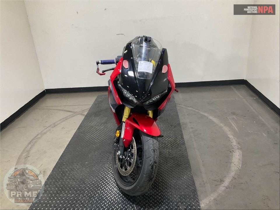 2022 Honda CBR1000RR — фото 2