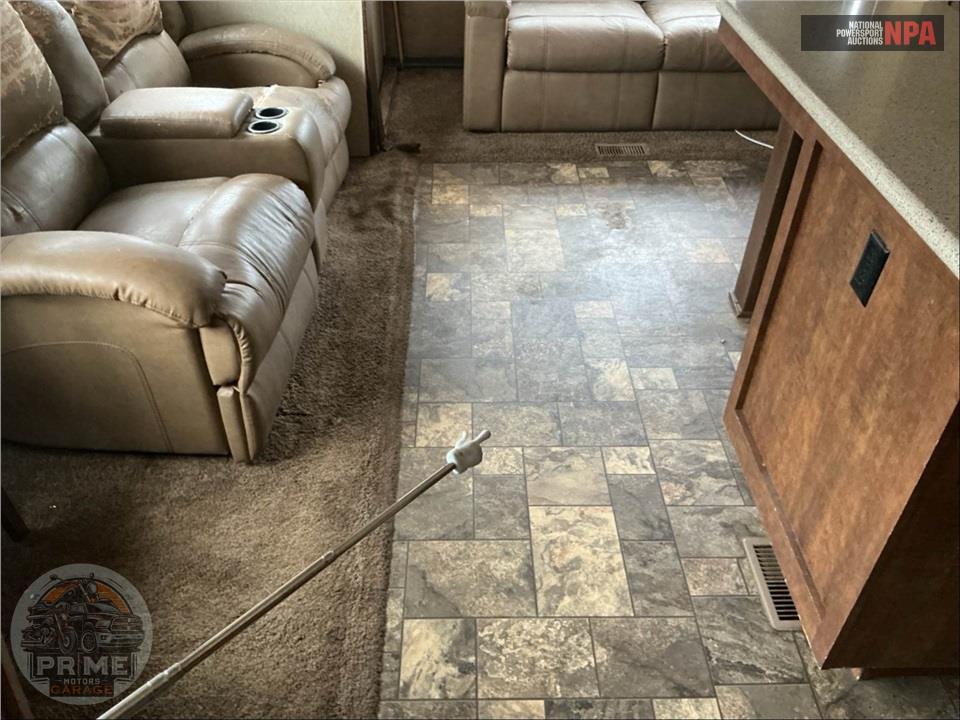 2015 Coachmen By Forest River M-360 IBL - CHAPARRAL FIFTH WHEEL SERIES — фото 23