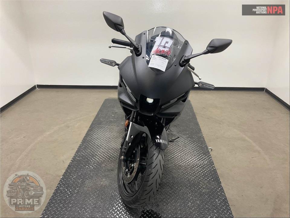 2025 Yamaha YZF-R3 — фото 2