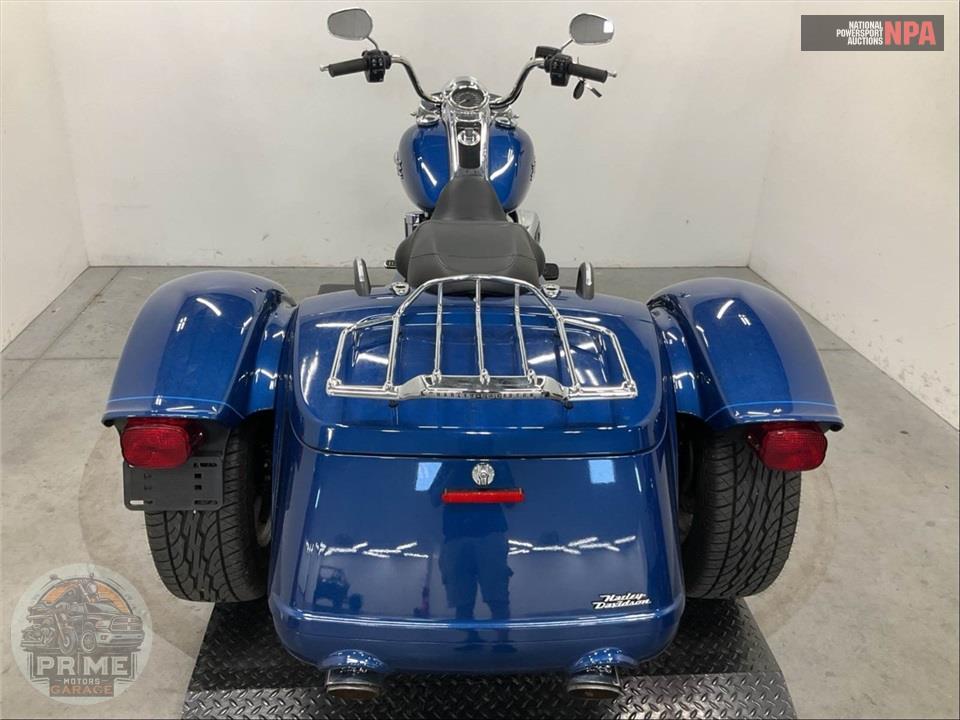 2022 Harley-Davidson FLRT FREEWHEELER — фото 4