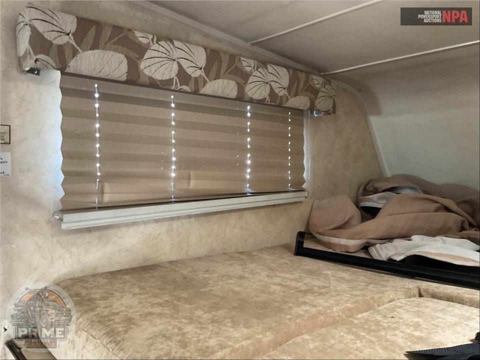2011 Coachmen By Forest River M-31 FK FORD E45 - FREELANDER SERIES — фото 14
