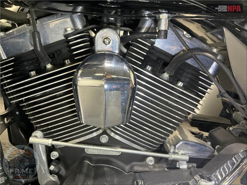 2016 Harley-Davidson FLHTCUTG TRIGLIDE ULTRA CLASSIC — фото 7