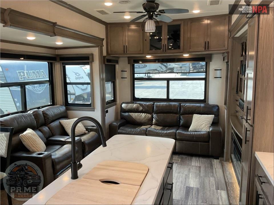 2021 Riverstone M-3670RL - RESERVE FIFTH WHEEL SERIES — фото 7
