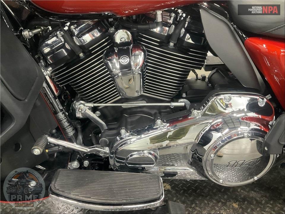 2025 Harley-Davidson FLHTCUTG TRI GLIDE ULTRA CLASSIC — фото 7