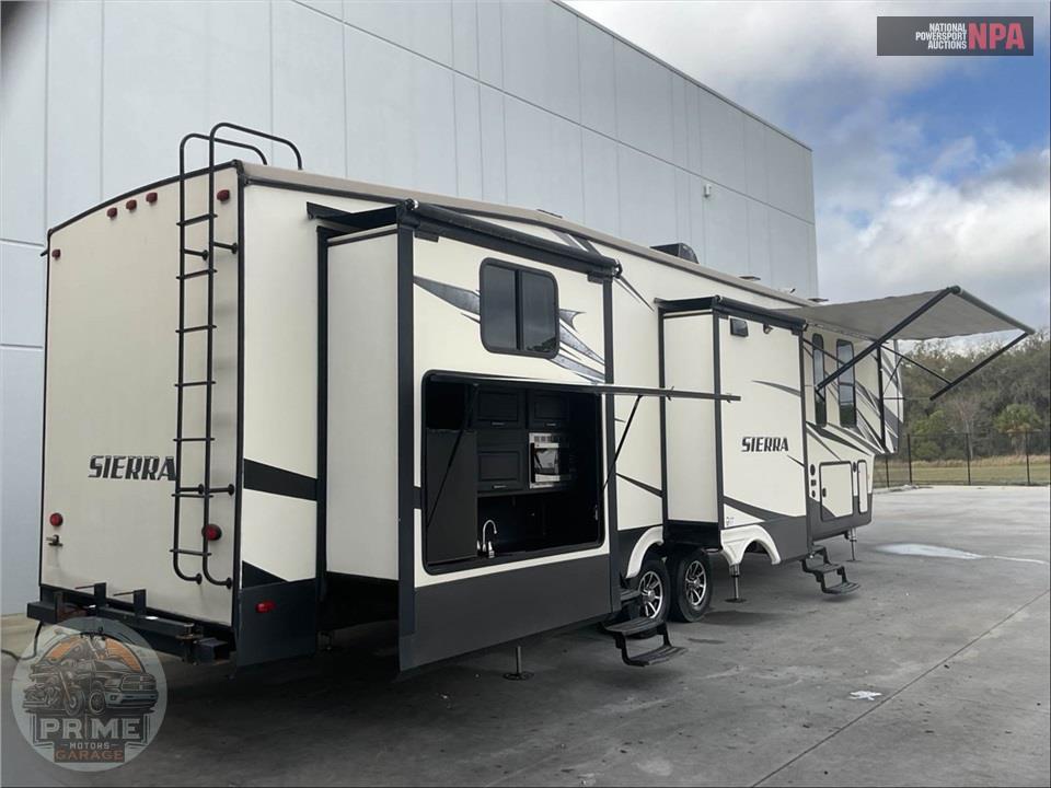 2018 Sierra By Forest River M-384QBOK - FIFTH WHEEL SERIES — фото 4