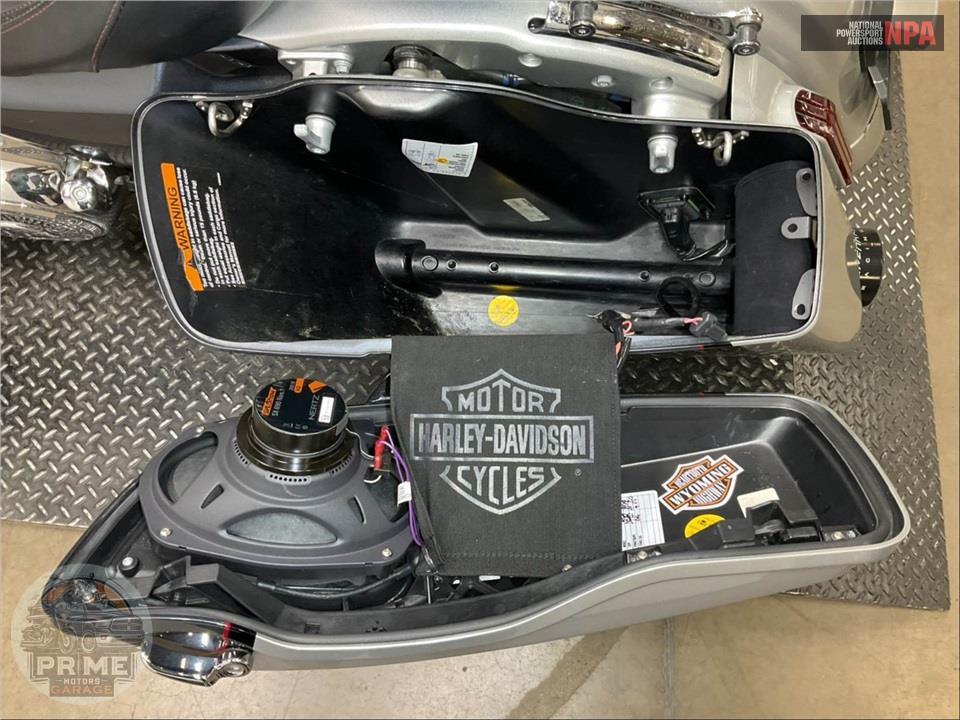 2019 Harley-Davidson FLTRXSE CVO ROAD GLIDE — фото 21