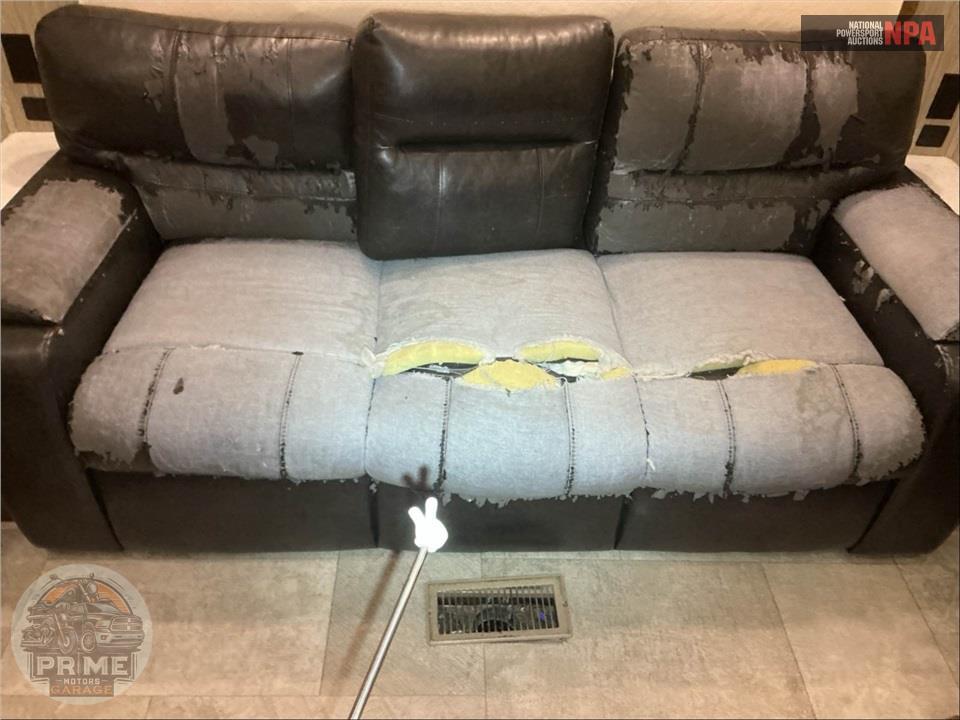 2018 Heartland Rvs M-3310QSCK - BIG COUNTRY FIFTH WHEEL SERIES — фото 11