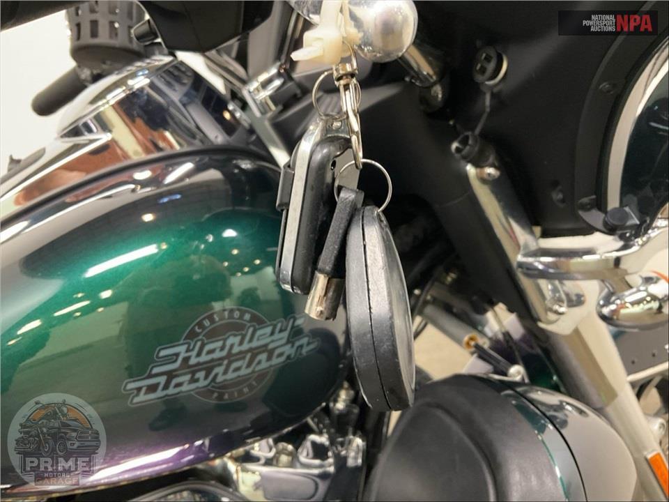 2021 Harley-Davidson FLHTCUTG TRI GLIDE ULTRA CLASSIC — фото 10