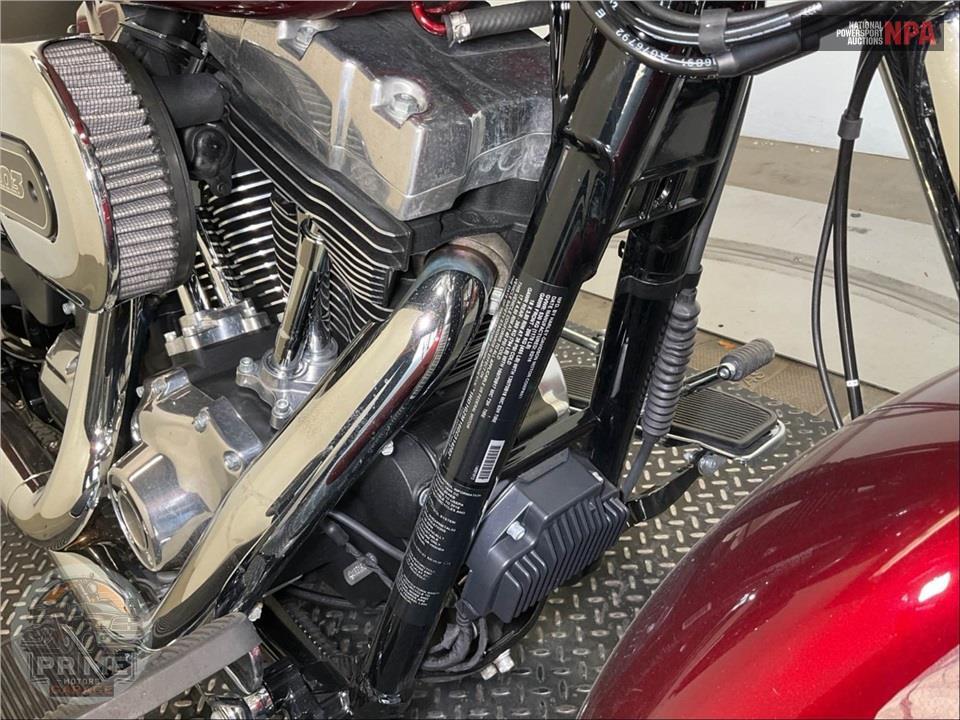 2016 Harley-Davidson FLD-103 DYNA SWITCHBACK — фото 13