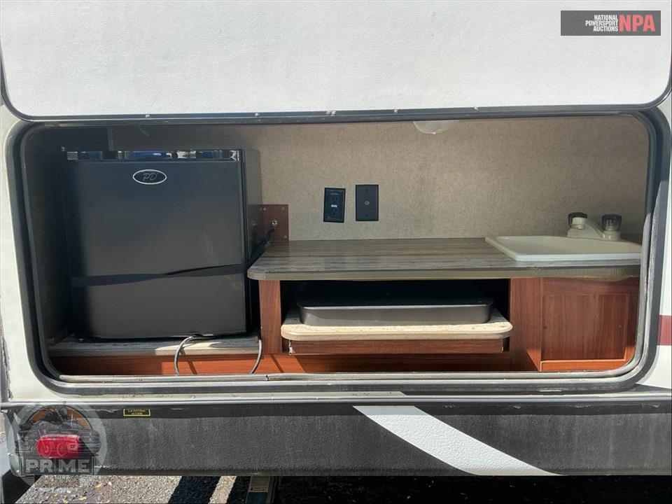 2015 Heartland Rvs M-24BHS - NORTH TRAIL SERIES — фото 37