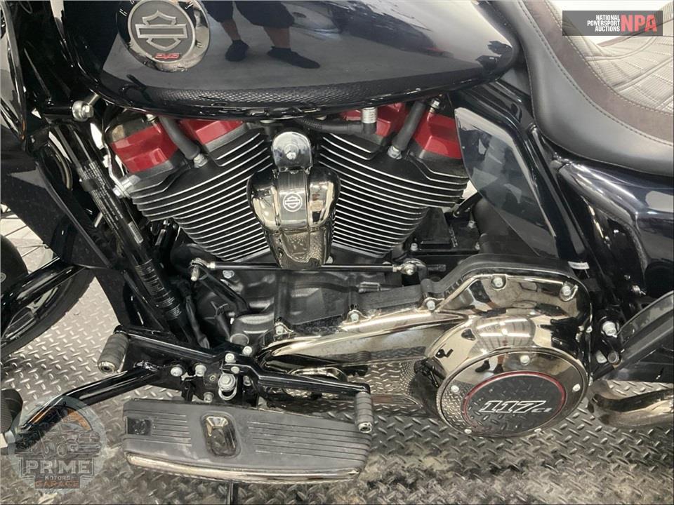 2022 Harley-Davidson FLTRXSE CVO ROAD GLIDE — фото 7