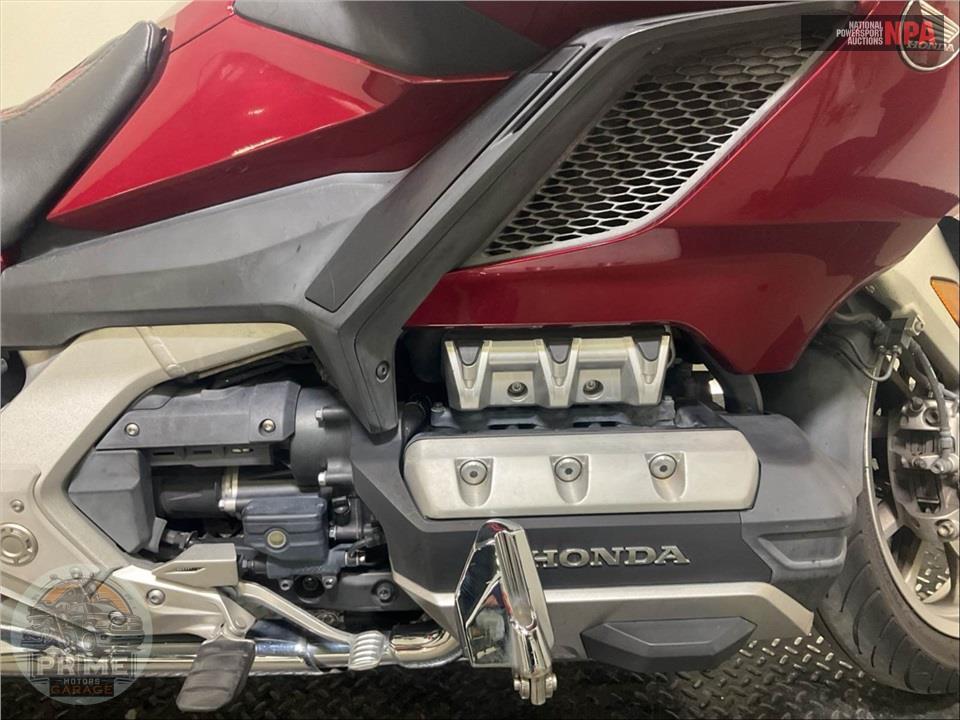 2018 Honda GL1800 GOLDWING TOUR (RED) — фото 6