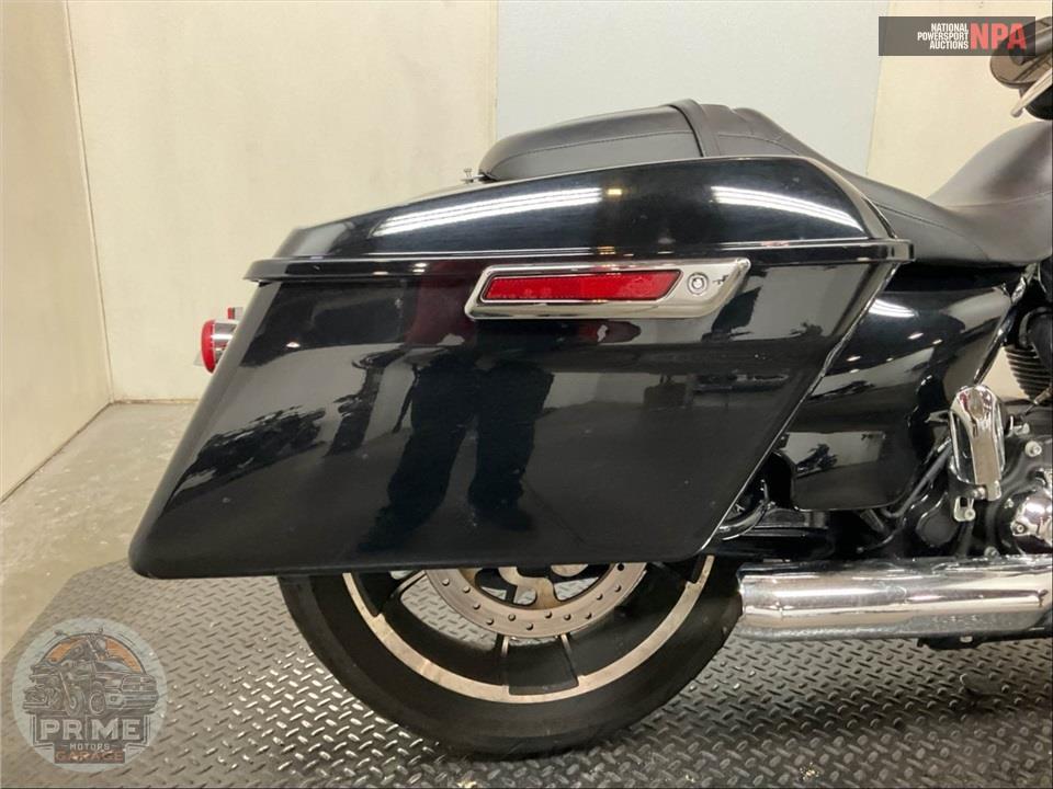 2023 Harley-Davidson FLHX STREET GLIDE — фото 19