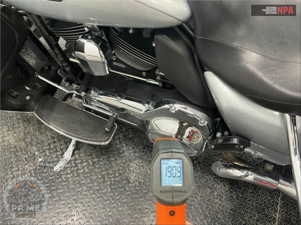 2015 Harley-Davidson FLHTCUL ULTRA CLASSIC LOW — фото 8