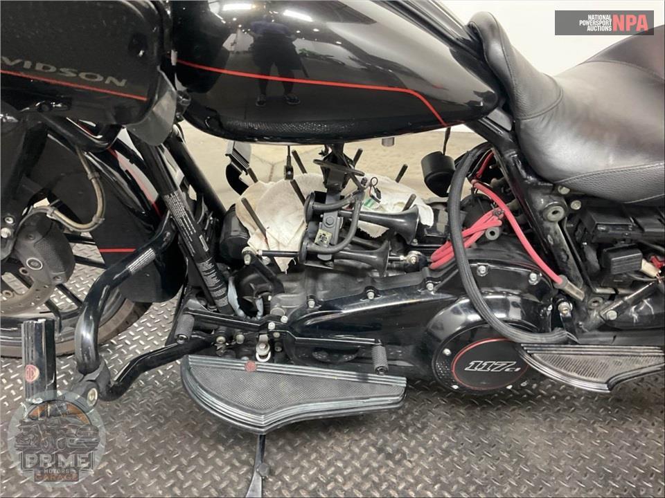 2018 Harley-Davidson FLTRXSE CVO ROAD GLIDE — фото 7