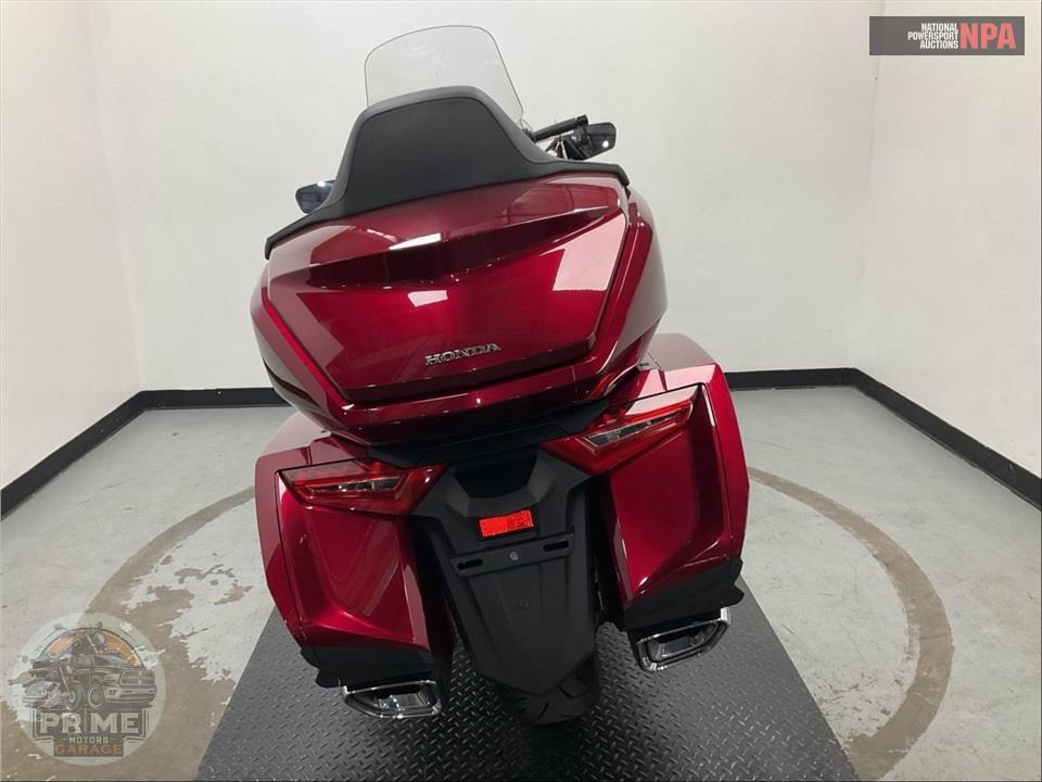 2018 Honda GL1800 GOLDWING TOUR (RED) — фото 4