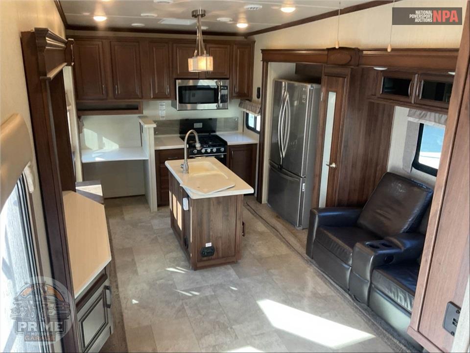 2019 Palomino By Forest River M-297RKC - COLUMBUS C-SERIES FIFTH WHEEL SERIES — фото 3