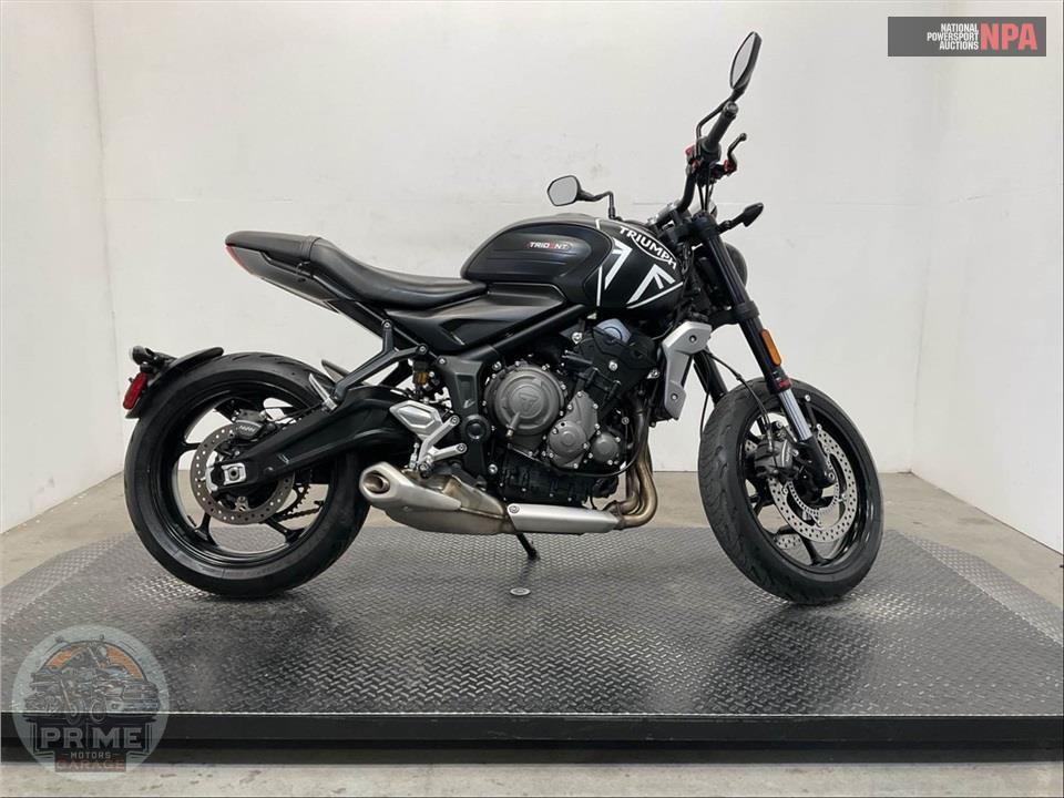 2022 Triumph TRIDENT (BLACK) — фото 1