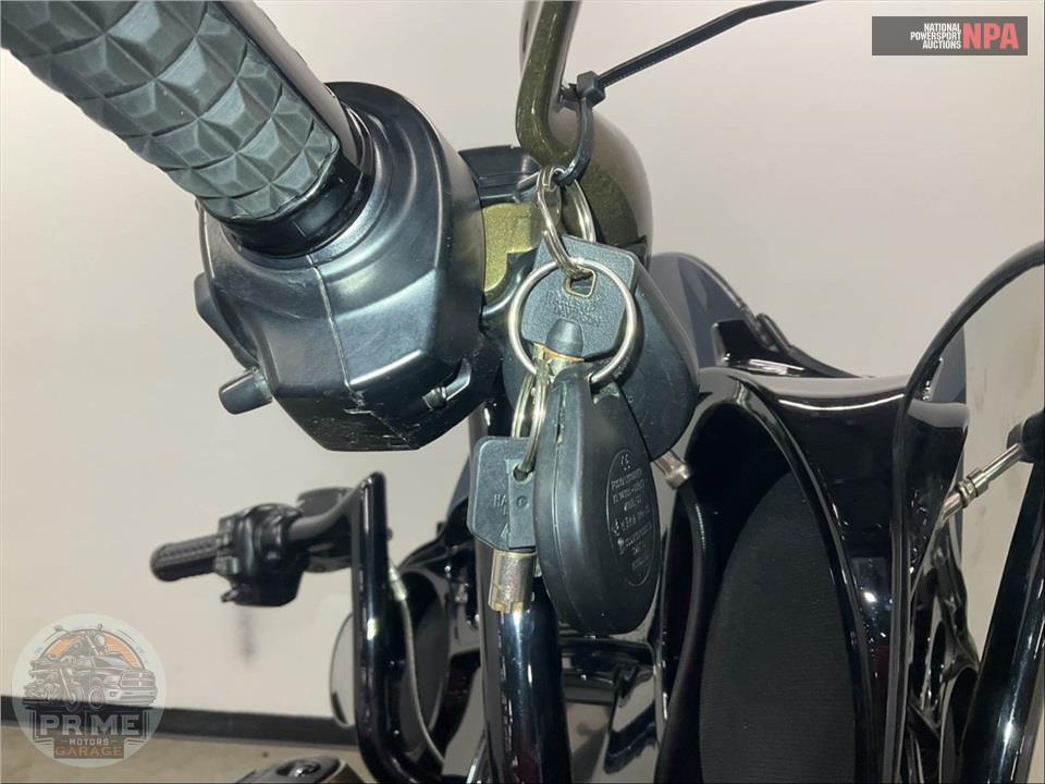 2014 Harley-Davidson FLHXS STREET GLIDE — фото 12