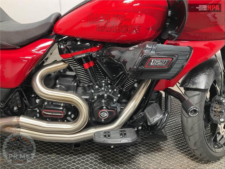 2025 Harley-Davidson FLTRXSTSE CVO ROAD GLIDE ST — фото 6