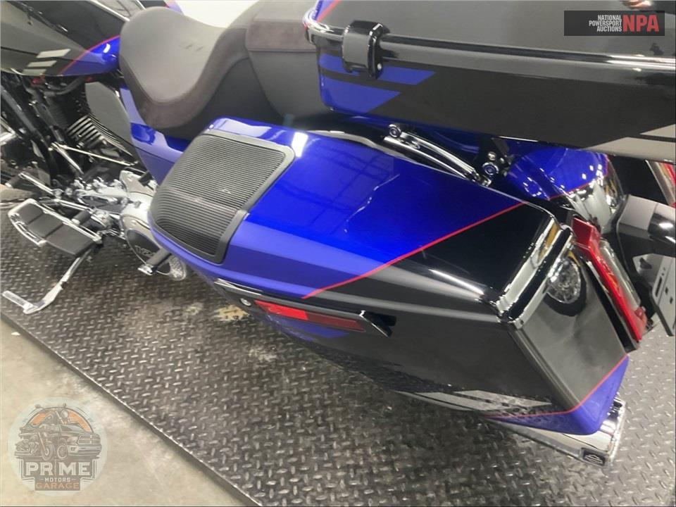 2025 Harley-Davidson FLTRXSE CVO ROAD GLIDE — фото 15