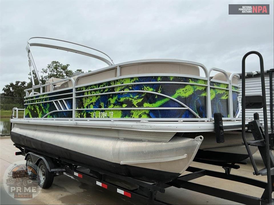 2021 Tracker Marine PARTY BARGE 20 DLX(*) SUN TRACKER SERIES L=22/E=1-90HP  MERCURY OB — фото 1
